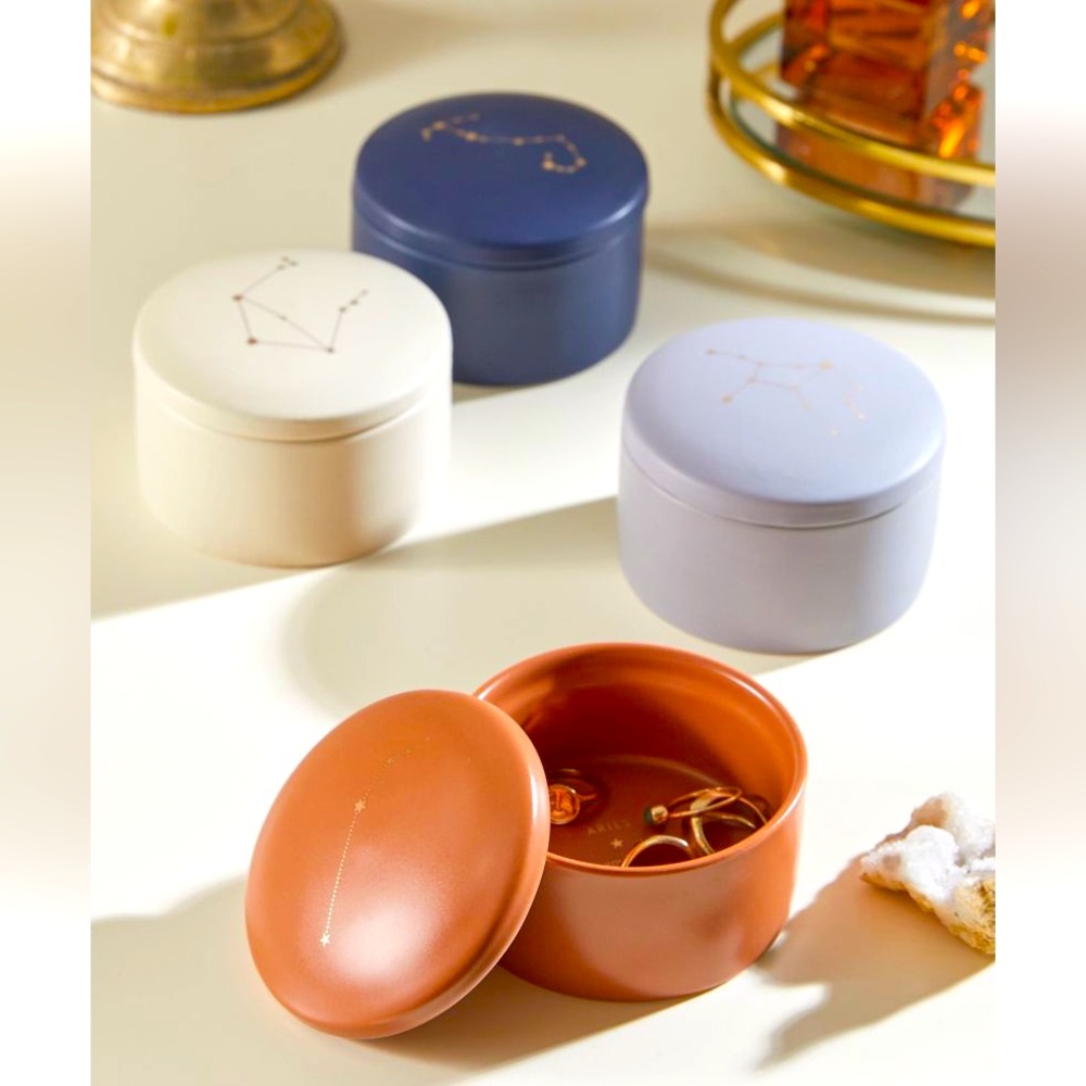 Urban Outfitters ♈️ Aries Zodiac Trinket Box